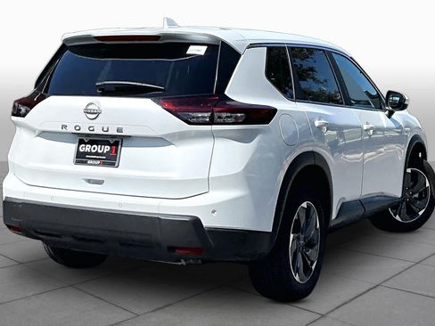 Used 2025 Nissan Rogue SV FWD image 13