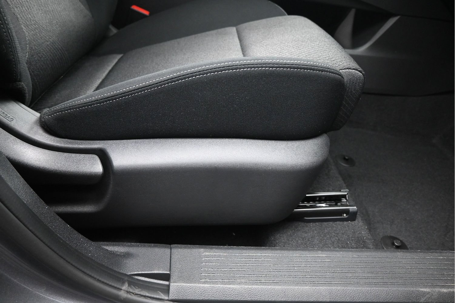 Certified 2024 Nissan Rogue SV FWD image 15