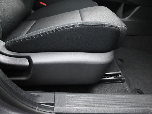 Certified 2024 Nissan Rogue SV FWD image 15