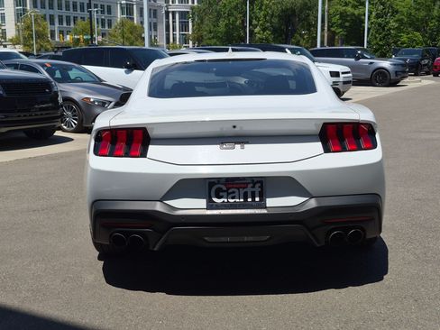 Used 2024 Ford Mustang GT Premium RWD image 4