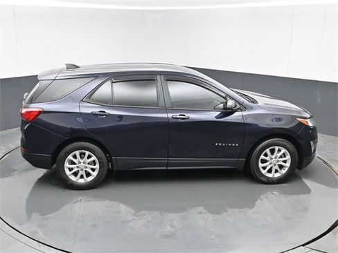 Used 2020 Chevrolet Equinox LS image 39