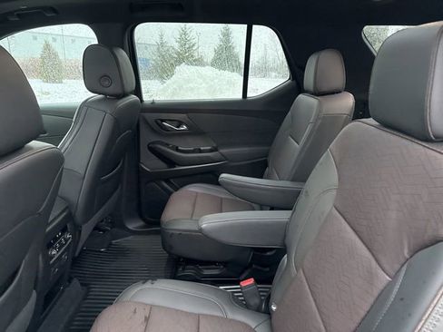 Certified 2024 Chevrolet Traverse High Country image 38