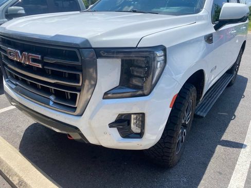 Used 2023 GMC Yukon AT4 w/ Technology Package AWD/4WD image 2