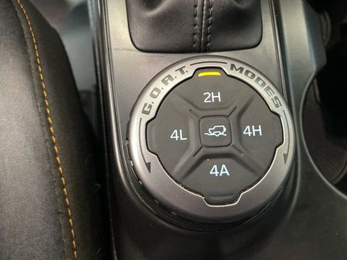 Used 2024 Ford Bronco Badlands image 30