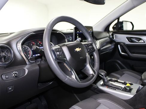 Used 2025 Chevrolet Blazer LT image 16