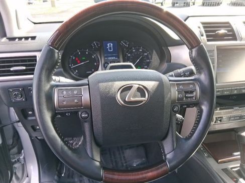 Used 2019 Lexus GX 460 Luxury image 15