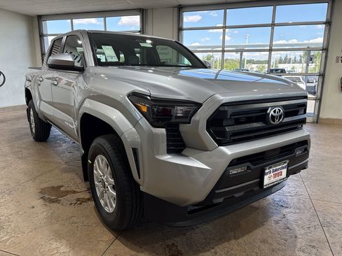 New 2026 Toyota Tacoma SR5 AWD/4WD image 4
