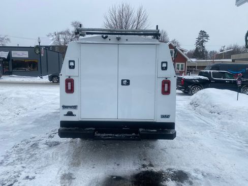 Used 2021 Chevrolet Express 3500 w/ Power Convenience Package image 4