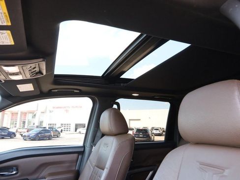 Used 2023 Nissan Titan Platinum Reserve w/ Moonroof Package AWD/4WD image 15