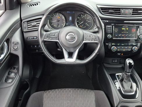 Used 2020 Nissan Rogue SV AWD/4WD image 12