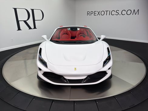 Used 2023 Ferrari F8 Tributo RWD image 11