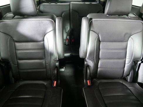 Used 2017 GMC Acadia Denali image 13