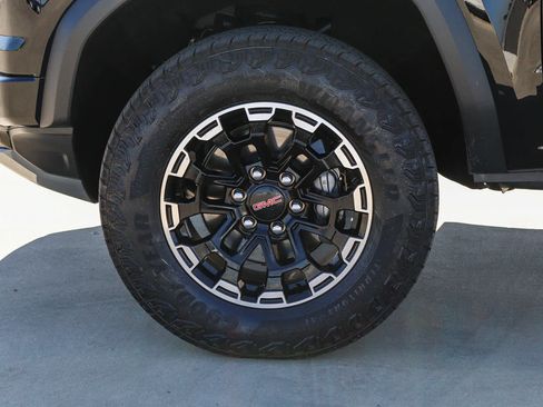Used 2026 GMC Canyon AT4 AWD/4WD image 11
