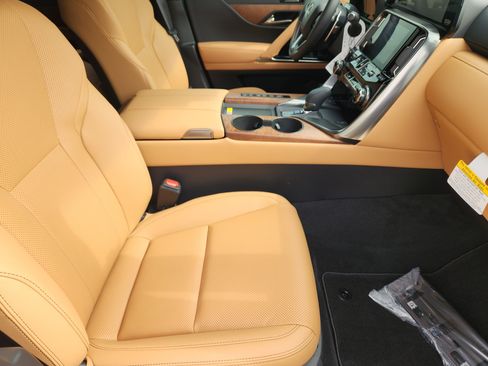 New 2025 Lexus LX 700h Luxury image 12