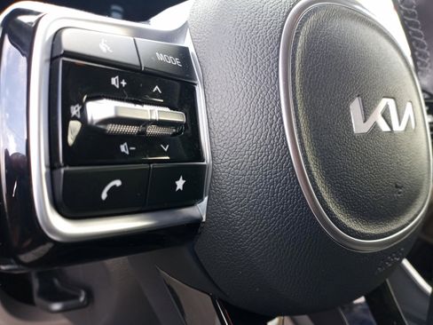 New 2026 Kia Carnival EX FWD image 38