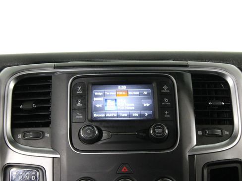 Used 2022 RAM 1500 Classic SLT image 8