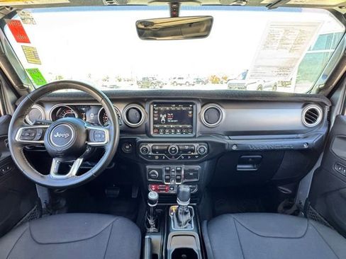 Used 2018 Jeep Wrangler Unlimited Rubicon AWD/4WD image 14