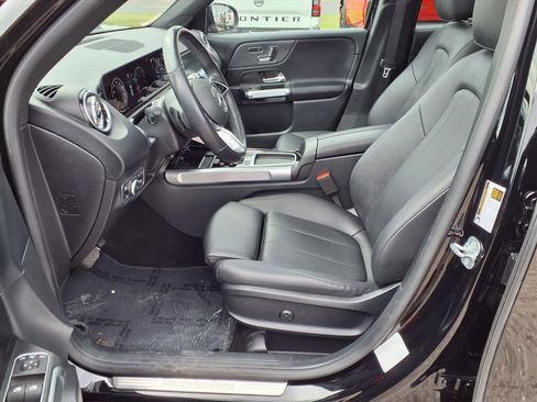 Used 2024 Mercedes-Benz GLB 250 4MATIC image 20