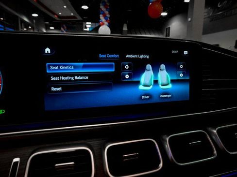 Used 2023 Mercedes-Benz GLS 450 4MATIC image 52