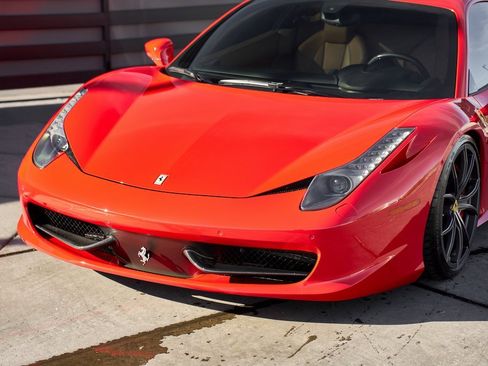 Used 2013 Ferrari 458 Italia Coupe image 5