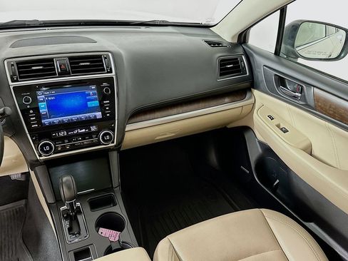 Used 2018 Subaru Outback 3.6R Limited AWD/4WD image 20