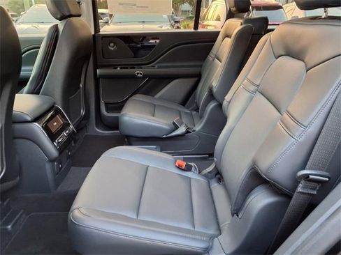 New 2025 Lincoln Aviator Premiere w/ Equipment Group 101A image 10