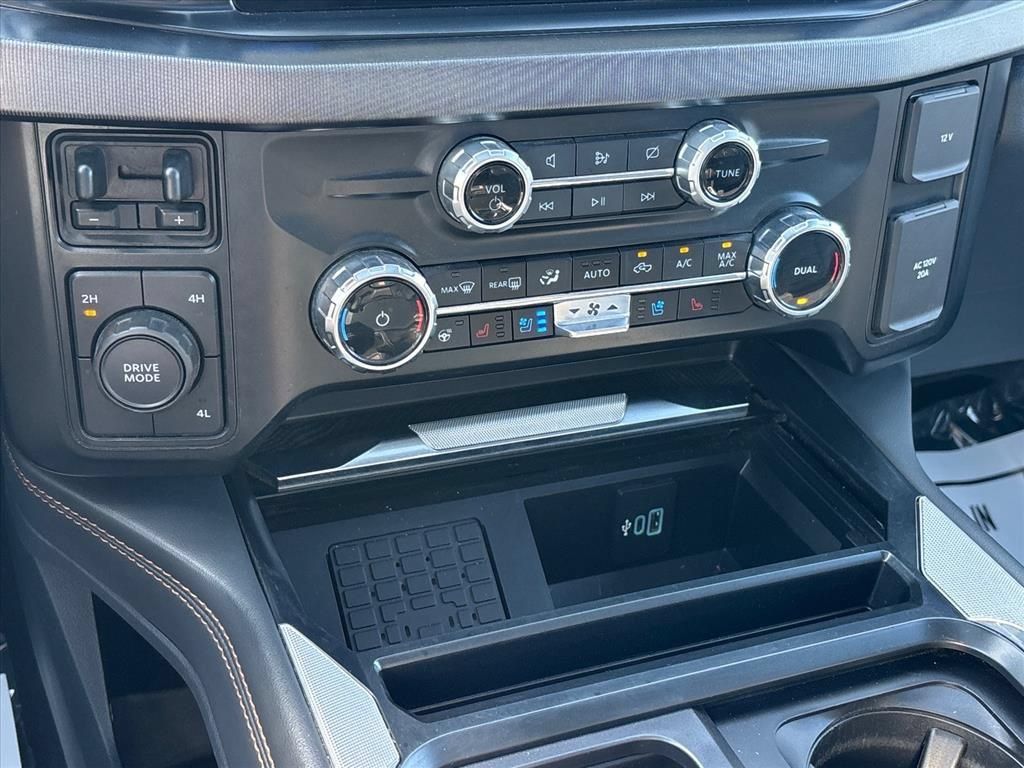 Used 2023 Ford F450 Platinum w/ FX4 Off-Road Package AWD/4WD image 35