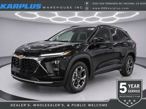 Used 2025 Chevrolet Trax LT w/ Driver Confidence Package FWD image 1