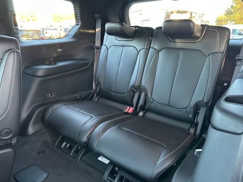 New 2025 Jeep Grand Cherokee L Limited w/ Luxury Tech Group II image 29