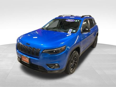 Used 2023 Jeep Cherokee Altitude Lux image 9