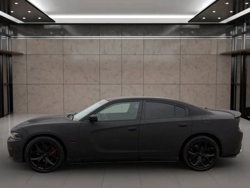 Used 2018 Dodge Charger R/T w/ Plus Group image 7