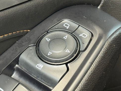 Used 2021 Chevrolet Traverse LS w/ LPO, Blackout Package FWD image 11