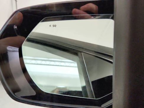 Used 2023 Chevrolet Tahoe Premier image 25