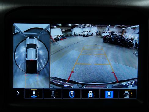 Used 2022 GMC Sierra 2500 Denali w/ Denali Ultimate Package image 39