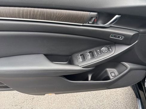 Used 2022 Honda Accord EX-L image 9