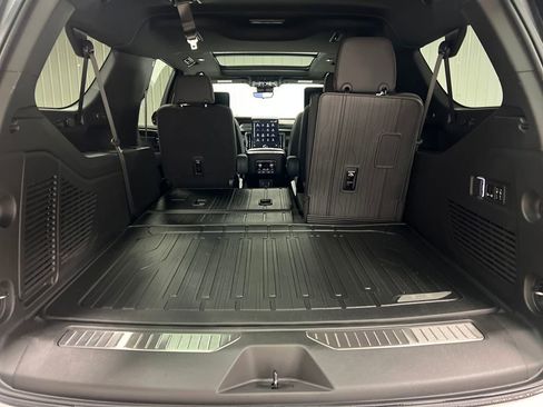 New 2026 GMC Yukon XL AT4 w/ AT4 Premium Plus Package image 11