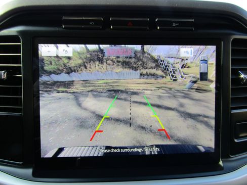 Certified 2022 Ford F150 XLT w/ Equipment Group 302A High image 39