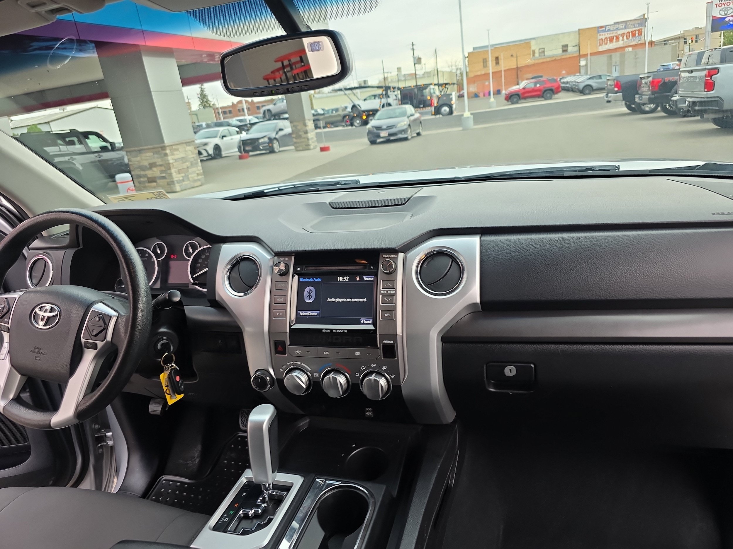Used 2015 Toyota Tundra SR5 w/ TRD Off Road Package AWD/4WD image 18