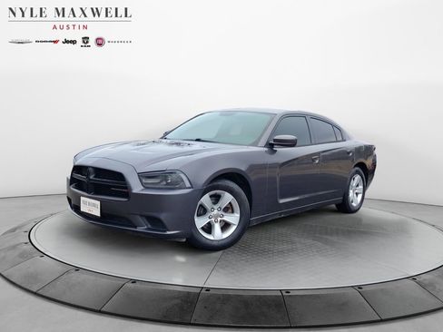 Used 2013 Dodge Charger SE w/ Connectivity Group image 1