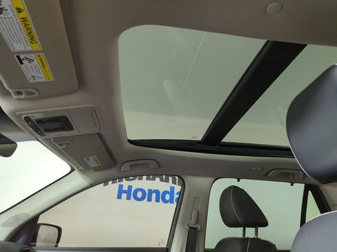 Certified 2024 Honda Pilot Elite image 17