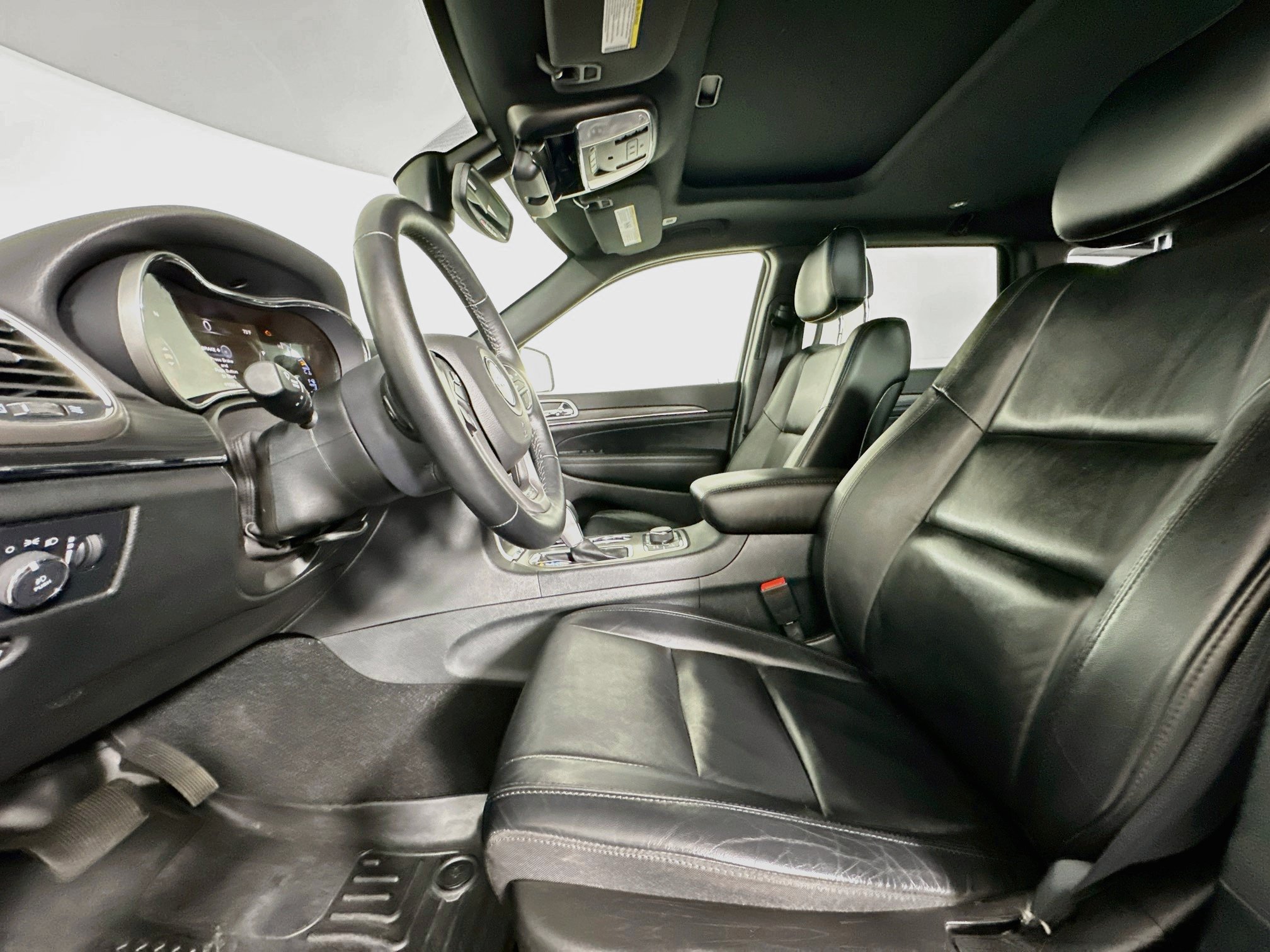 Used 2022 Jeep Grand Cherokee Limited AWD/4WD image 13