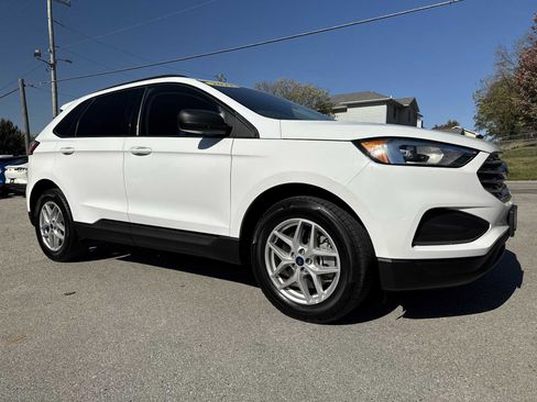 Used 2022 Ford Edge SE image 4