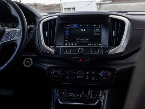 Used 2018 GMC Terrain SLE w/ Driver Convenience Package image 21