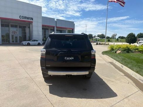 Used 2023 Toyota 4Runner TRD Off-Road Premium w/ Moonroof Package AWD/4WD image 5