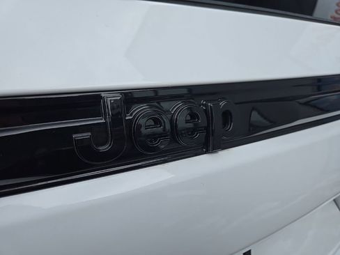 New 2026 Jeep Grand Cherokee Limited w/ Limited Altitude Package AWD/4WD image 21