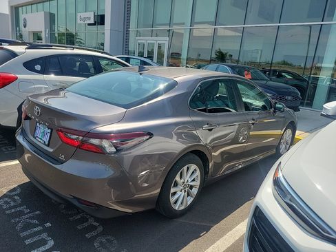 Used 2023 Toyota Camry LE AWD/4WD image 5
