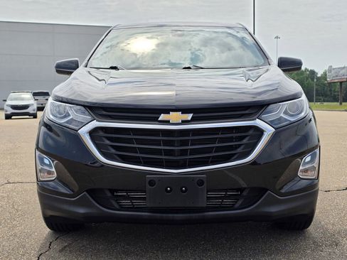 Used 2020 Chevrolet Equinox LT FWD image 2