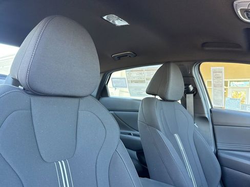 New 2025 Hyundai Elantra Sport FWD image 13