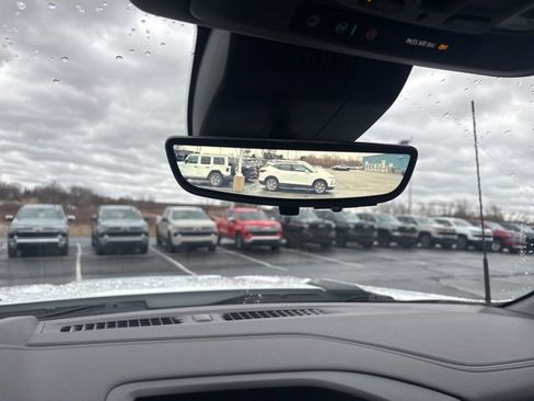 Used 2024 Chevrolet Silverado 2500 LTZ w/ LTZ Convenience Package image 15