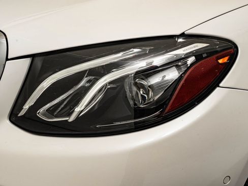 Used 2018 Mercedes-Benz E 400 4MATIC Wagon image 15